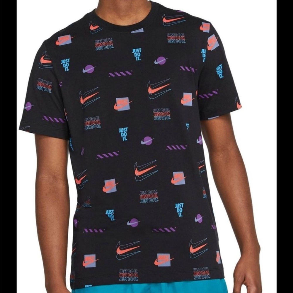 Nike men's black graphic T-shirt all-over print  "Just Do‎ It" logos swooshes.